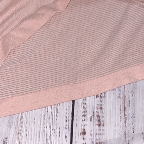 Lululemon peach tank top size 10 - Picture 4 of 8